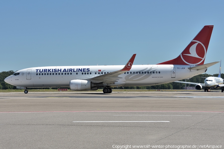 Turkish Airlines Boeing 737-8F2 (TC-JGV) | Photo 420764
