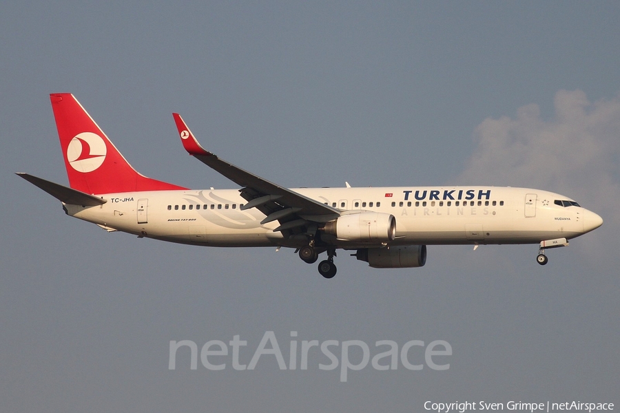Turkish Airlines Boeing 737-8F2 (TC-JHA) | Photo 81973