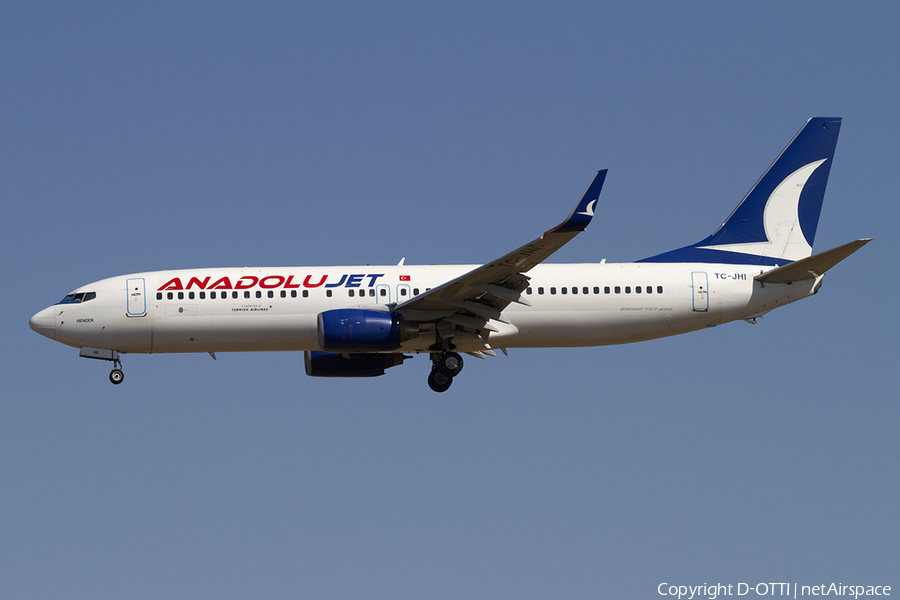 AnadoluJet Boeing 737-8FH (TC-JHI) | Photo 392645