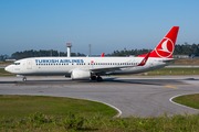 Turkish Airlines Boeing 737-8F2 (TC-JHN) at  Porto, Portugal