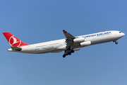 Turkish Airlines Airbus A340-313 (TC-JII) at  Barcelona - El Prat, Spain