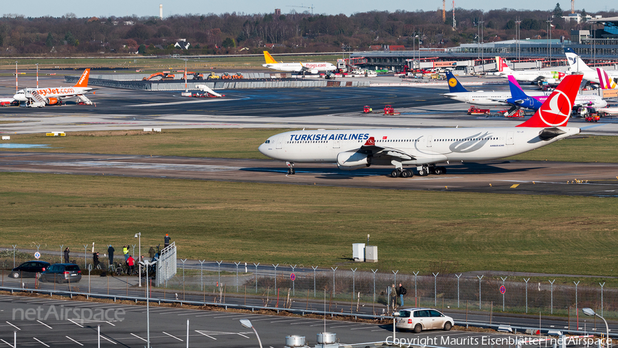 Turkish Airlines Airbus A340-313 (TC-JII) | Photo 209179