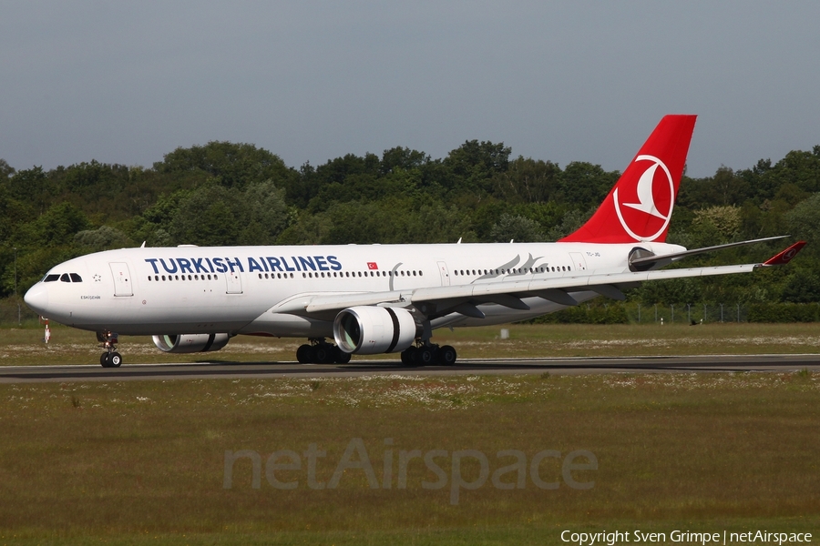 Turkish Airlines Airbus A330-223 (TC-JIO) | Photo 513266