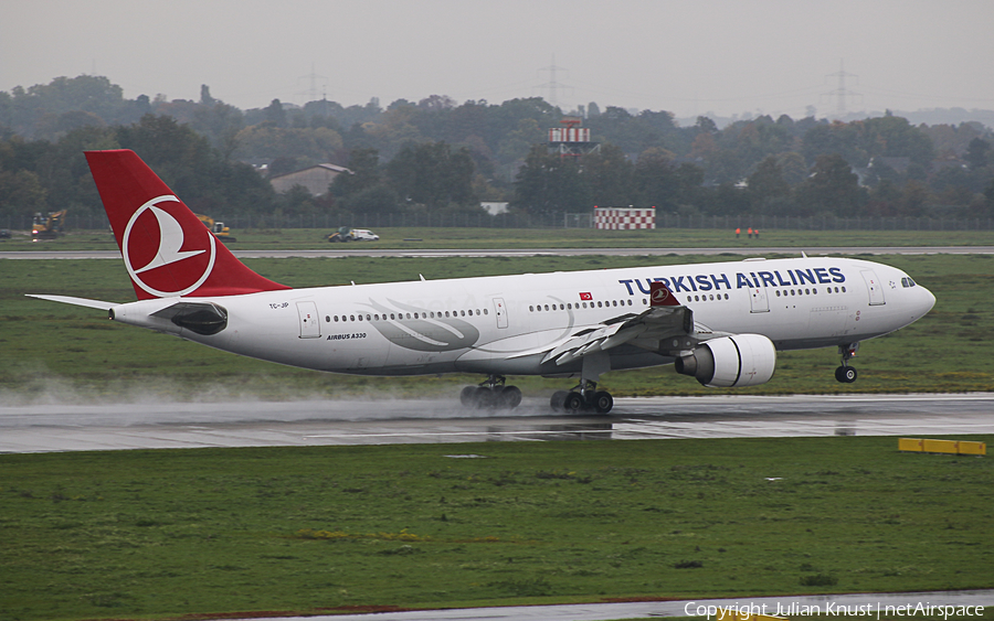 Turkish Airlines Airbus A330-223 (TC-JIP) | Photo 88342