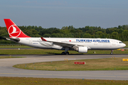 Turkish Airlines Airbus A330-223 (TC-JIR) at  Hamburg - Fuhlsbuettel (Helmut Schmidt), Germany