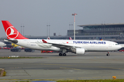 Turkish Airlines Airbus A330-223 (TC-JIS) at  Hamburg - Fuhlsbuettel (Helmut Schmidt), Germany