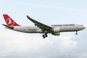 Turkish Airlines Airbus A330-223 (TC-JIS) at  Hamburg - Fuhlsbuettel (Helmut Schmidt), Germany