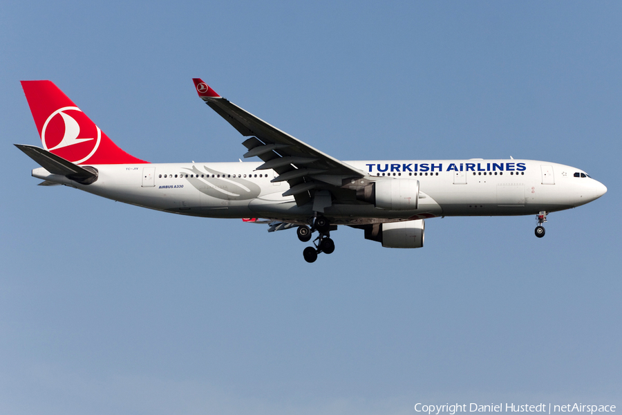 Turkish Airlines Airbus A330-223 (TC-JIV) | Photo 498050