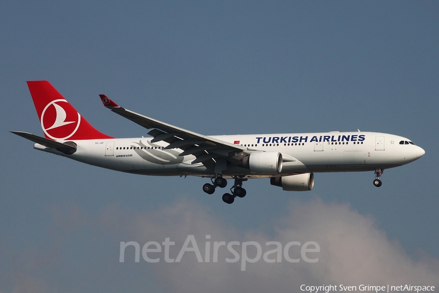 Turkish Airlines Airbus A330-223 (TC-JIV) | Photo 84447
