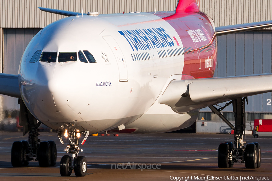 Turkish Airlines Airbus A330-223 (TC-JIZ) | Photo 203268