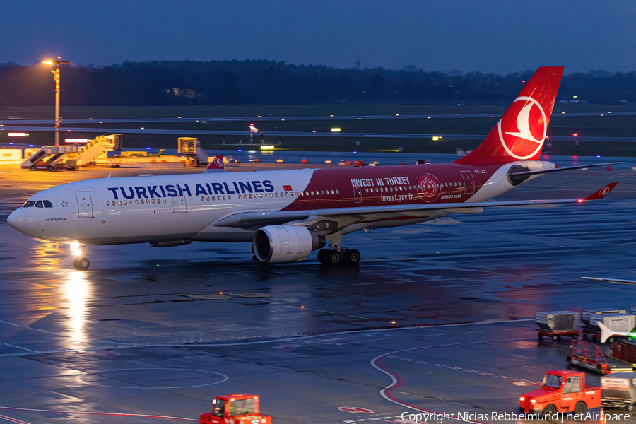 Turkish Airlines Airbus A330-223 (TC-JIZ) | Photo 366199