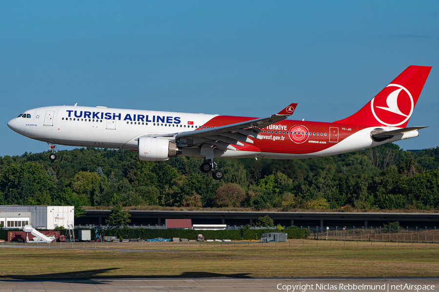 Turkish Airlines Airbus A330-223 (TC-JIZ) | Photo 523856