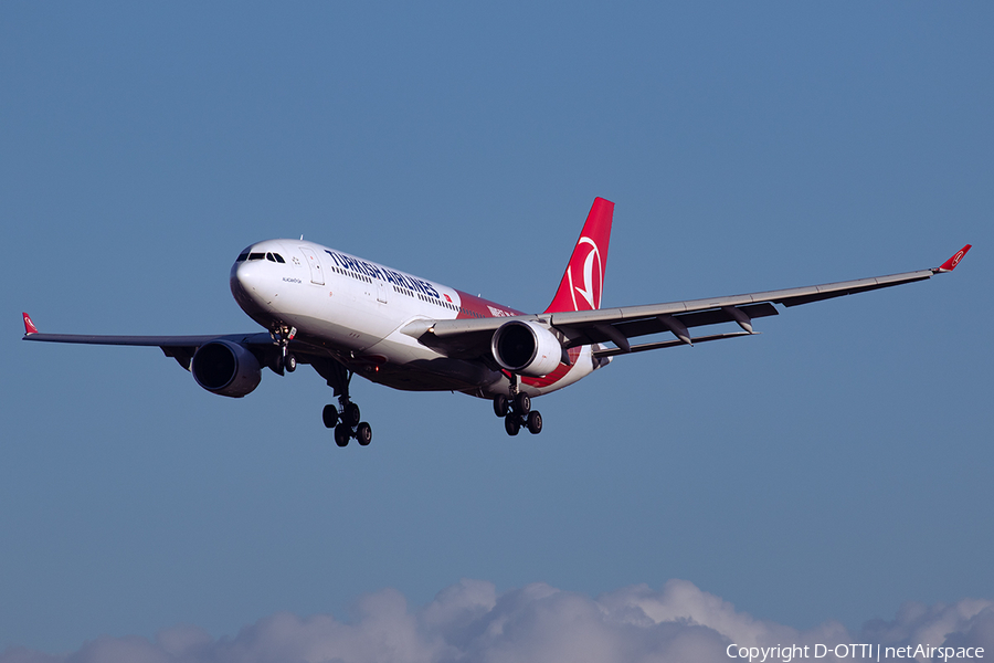 Turkish Airlines Airbus A330-223 (TC-JIZ) | Photo 535990