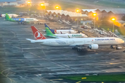 Turkish Airlines Boeing 777-35R(ER) (TC-JJB) at  Jakarta - Soekarno-Hatta International, Indonesia