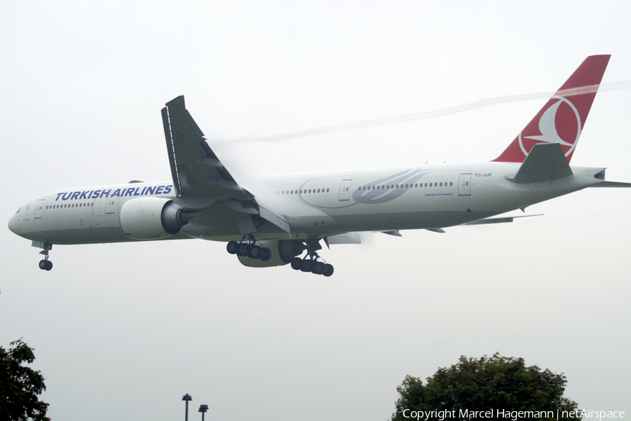 Turkish Airlines Boeing 777-3F2(ER) (TC-JJF) | Photo 139625
