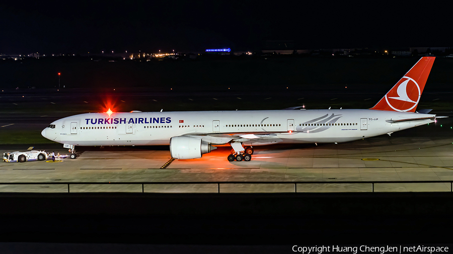 Turkish Airlines Boeing 777-3F2(ER) (TC-JJF) | Photo 678894