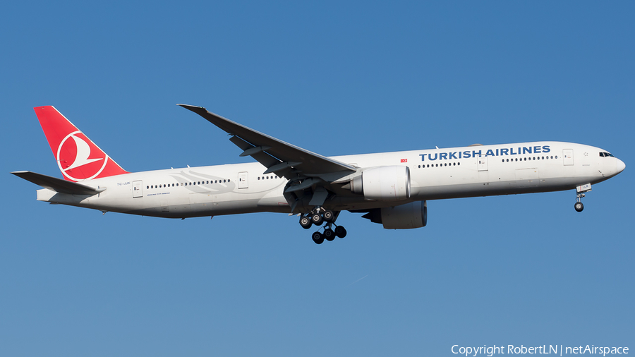 Turkish Airlines Boeing 777-3F2(ER) (TC-JJK) | Photo 592771