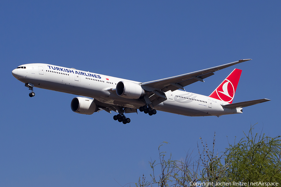 Turkish Airlines Boeing 777-3F2(ER) (TC-JJK) | Photo 74200