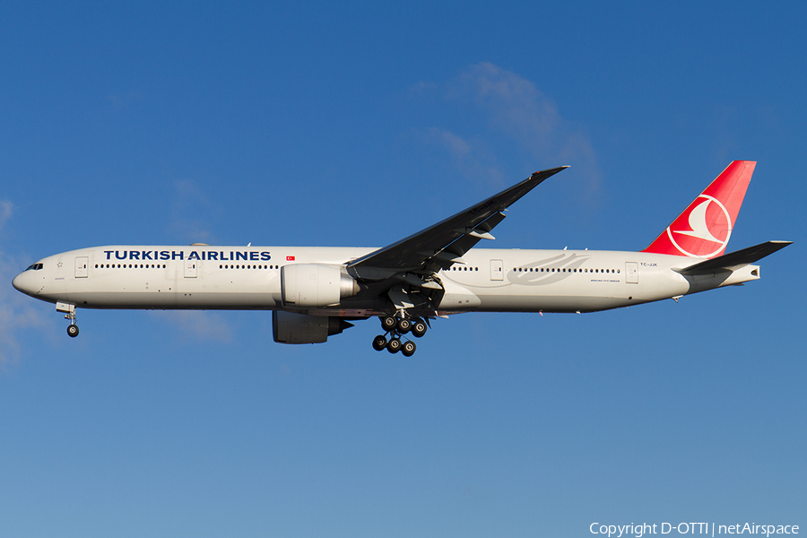 Turkish Airlines Boeing 777-3F2(ER) (TC-JJK) | Photo 524811