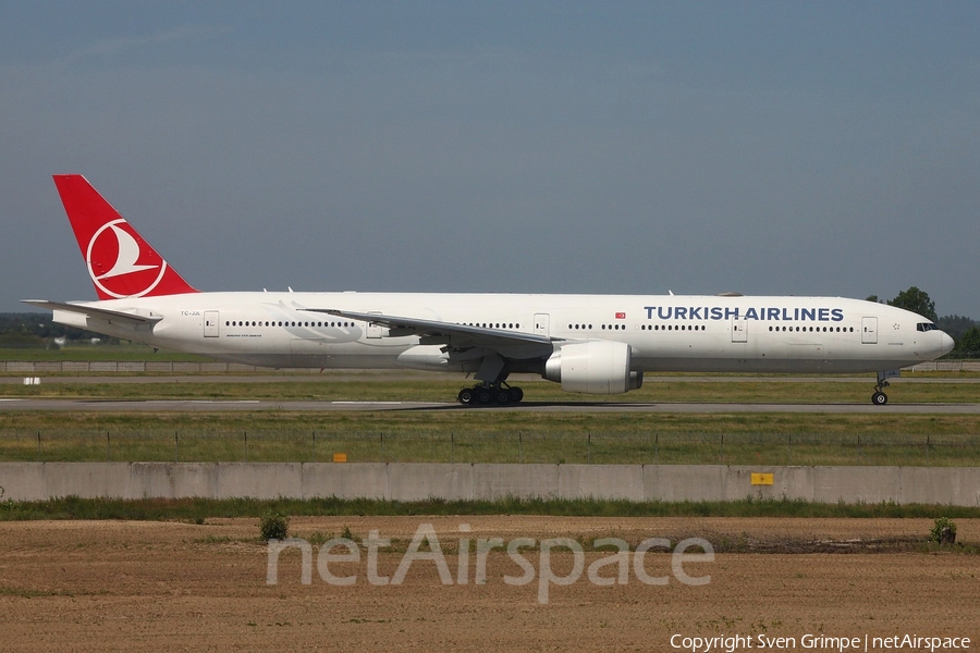 Turkish Airlines Boeing 777-3F2(ER) (TC-JJL) | Photo 246657