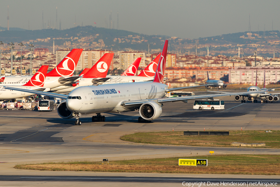 Turkish Airlines Boeing 777-3F2(ER) (TC-JJM) | Photo 33451
