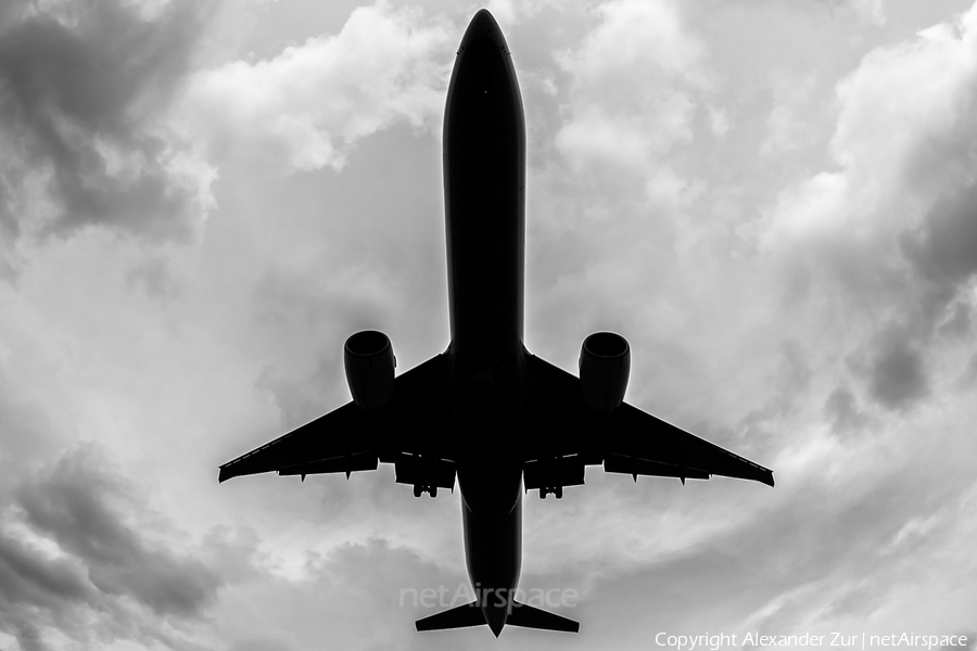 Turkish Airlines Boeing 777-3F2(ER) (TC-JJM) | Photo 344854