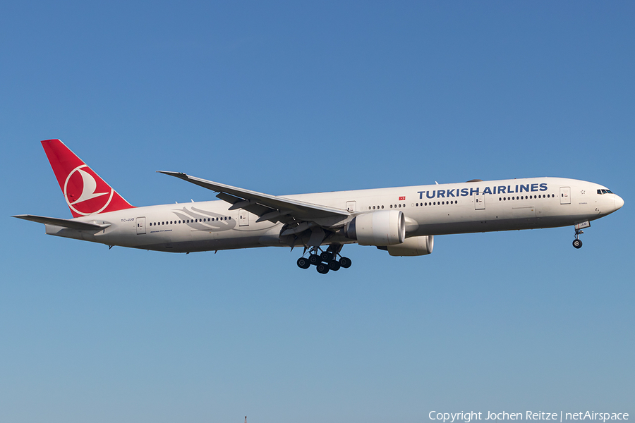 Turkish Airlines Boeing 777-3F2(ER) (TC-JJO) | Photo 387610