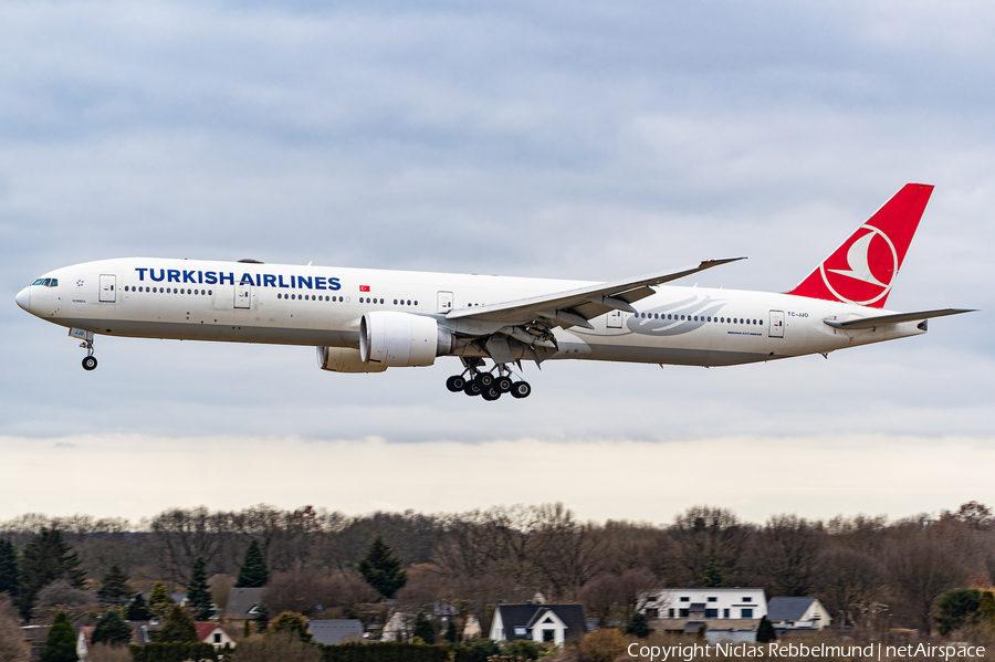 Turkish Airlines Boeing 777-3F2(ER) (TC-JJO) | Photo 435414