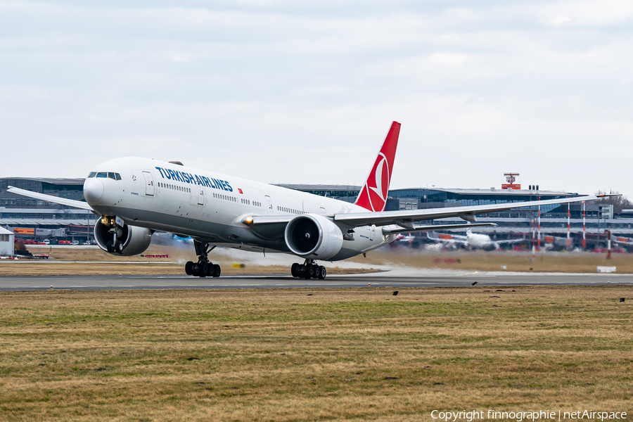 Turkish Airlines Boeing 777-3F2(ER) (TC-JJO) | Photo 435447