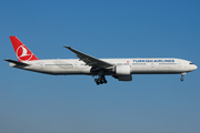 Turkish Airlines Boeing 777-3F2(ER) (TC-JJS) at  London - Heathrow, United Kingdom