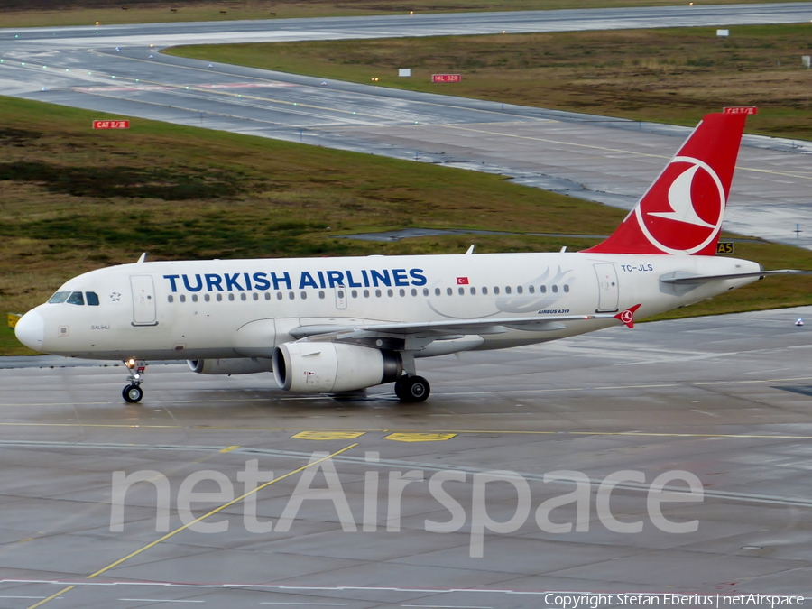 Turkish Airlines Airbus A319-132 (TC-JLS) | Photo 421970