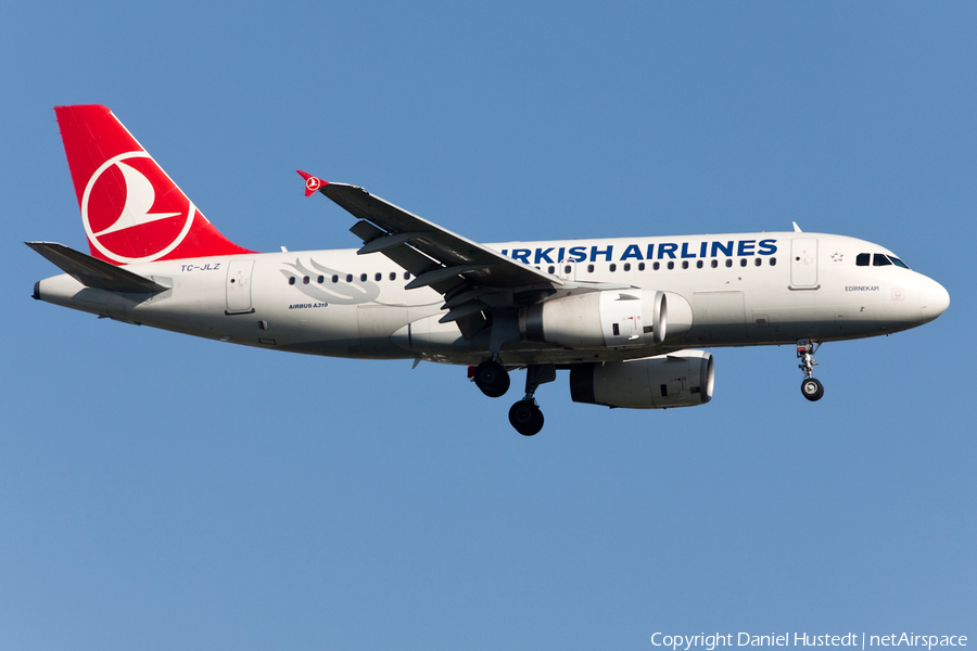 Turkish Airlines Airbus A319-132 (TC-JLZ) | Photo 495225