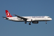Turkish Airlines Airbus A321-232 (TC-JMI) at  Istanbul - Ataturk, Turkey