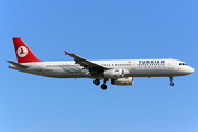Turkish Airlines Airbus A321-232 (TC-JMK) at  Barcelona - El Prat, Spain