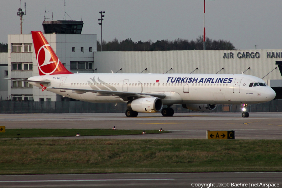 Turkish Airlines Airbus A321-232 (TC-JMK) | Photo 153680