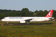 Turkish Airlines Airbus A321-232 (TC-JMK) at  Hamburg - Fuhlsbuettel (Helmut Schmidt), Germany