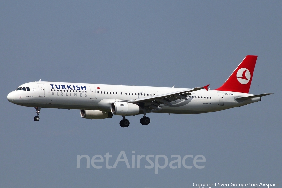 Turkish Airlines Airbus A321-232 (TC-JMK) | Photo 449302