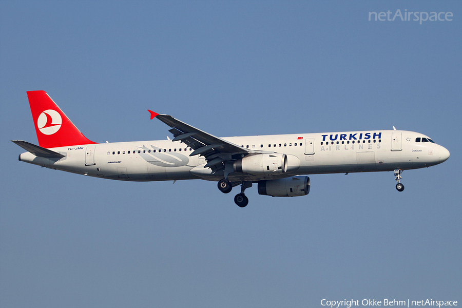 Turkish Airlines Airbus A321-232 (TC-JMK) | Photo 43996