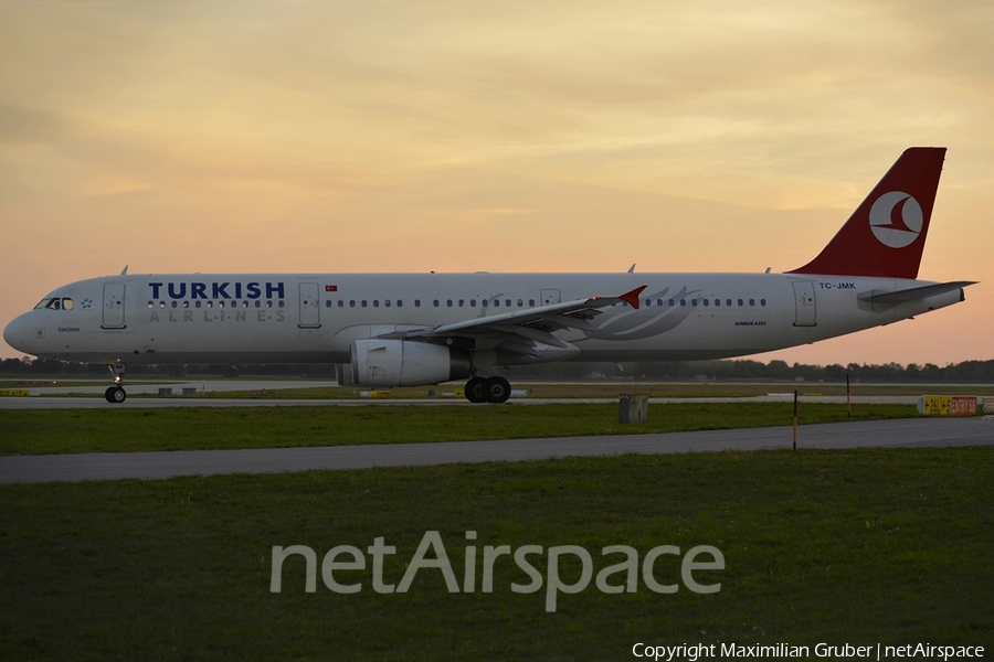 Turkish Airlines Airbus A321-232 (TC-JMK) | Photo 112377