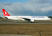 Turkish Airlines Airbus A321-232 (TC-JMK) at  Oslo - Gardermoen, Norway