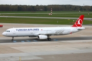 Turkish Airlines Airbus A321-231 (TC-JMM) at  Hamburg - Fuhlsbuettel (Helmut Schmidt), Germany