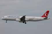 Turkish Airlines Airbus A321-231 (TC-JMN) at  Hannover - Langenhagen, Germany