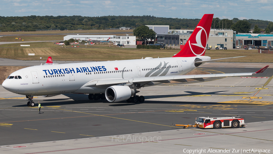 Turkish Airlines Airbus A330-203 (TC-JNA) | Photo 524287