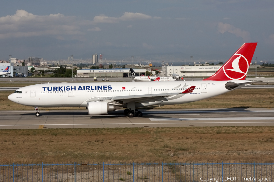 Turkish Airlines Airbus A330-203 (TC-JNA) | Photo 409604