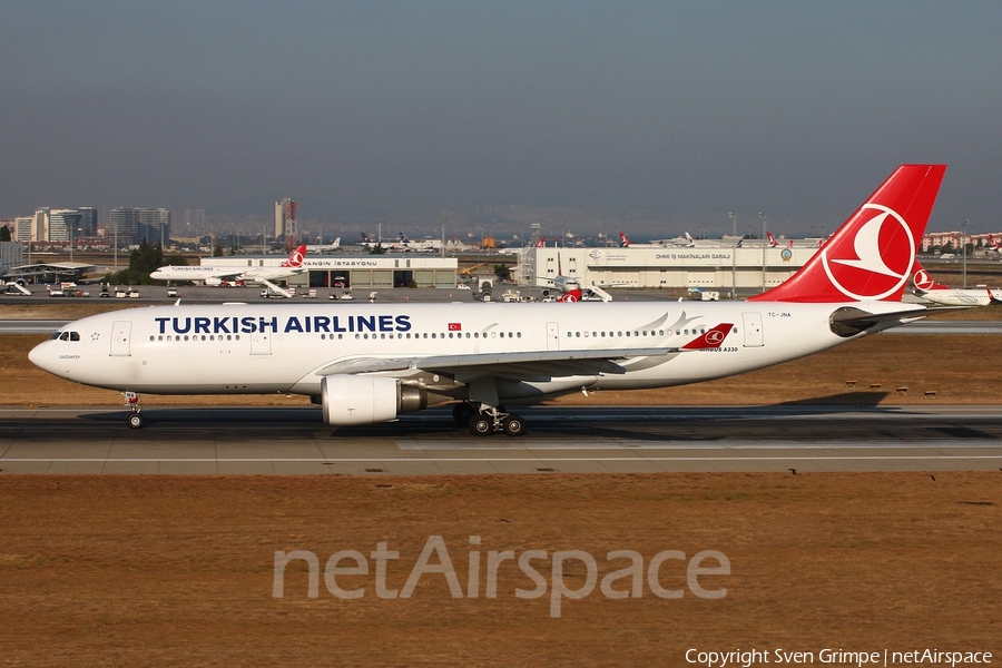 Turkish Airlines Airbus A330-203 (TC-JNA) | Photo 87655