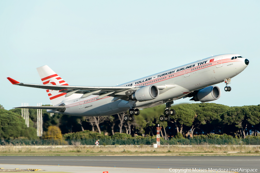 Turkish Airlines Airbus A330-203 (TC-JNC) | Photo 108186