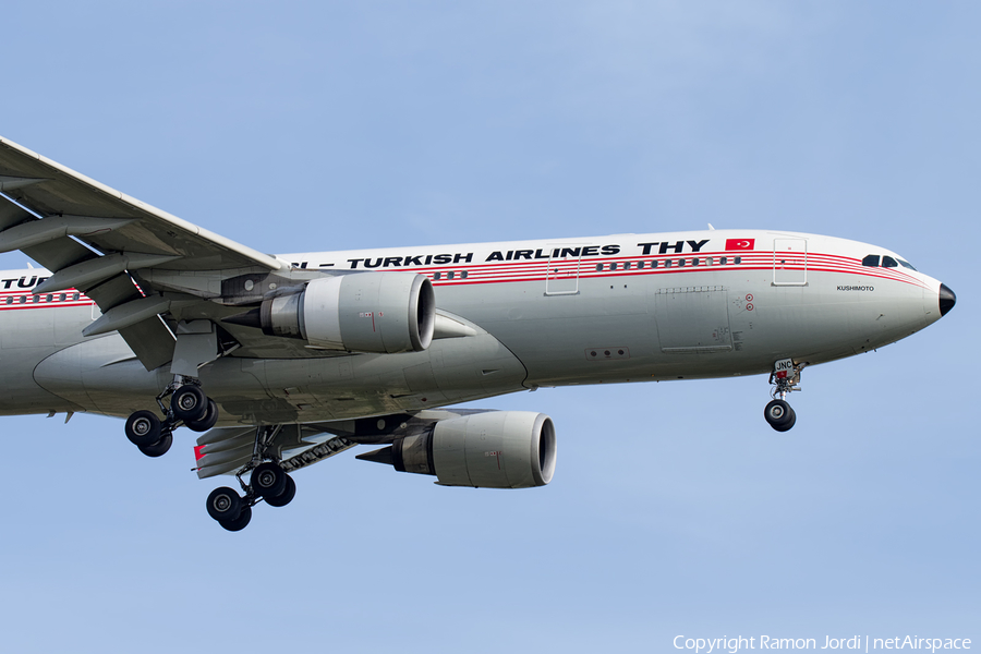 Turkish Airlines Airbus A330-203 (TC-JNC) | Photo 158083