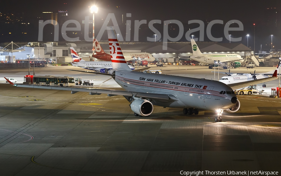 Turkish Airlines Airbus A330-203 (TC-JNC) | Photo 372840