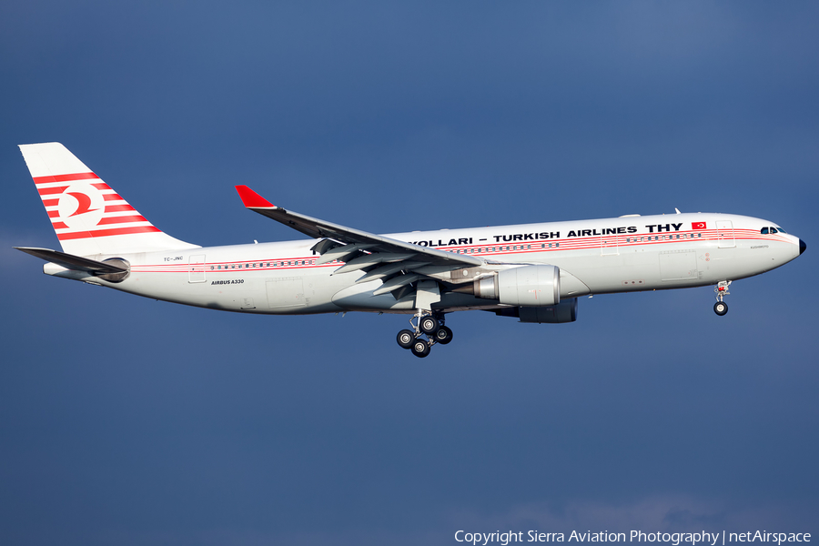 Turkish Airlines Airbus A330-203 (TC-JNC) | Photo 324567