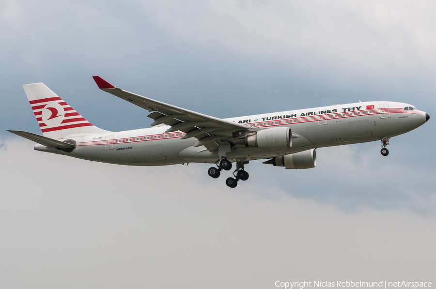 Turkish Airlines Airbus A330-203 (TC-JNC) | Photo 325794